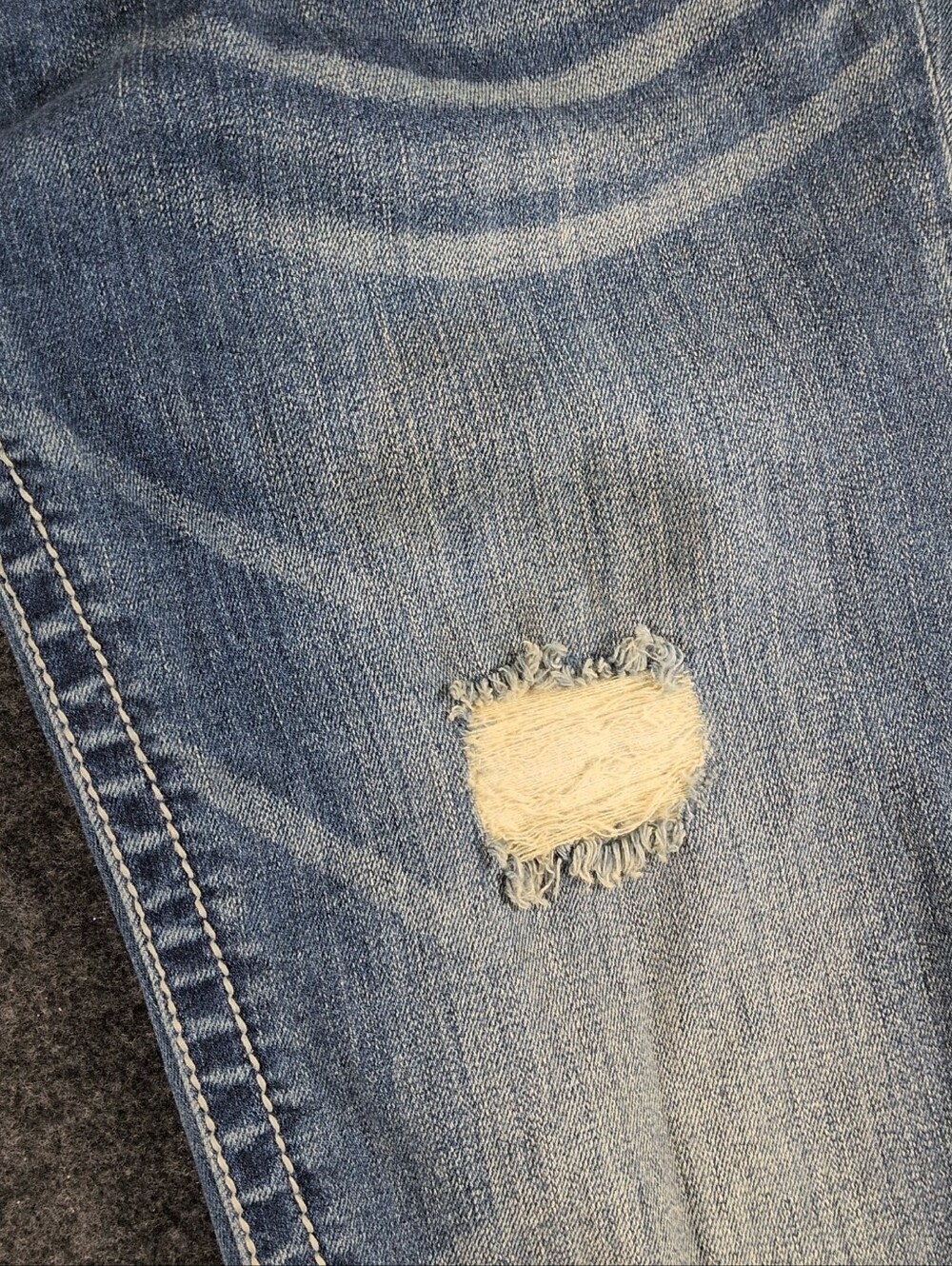 Miss Me Boyfriend Capri Distressed Jeans Size 29 - Picture 7 of 11